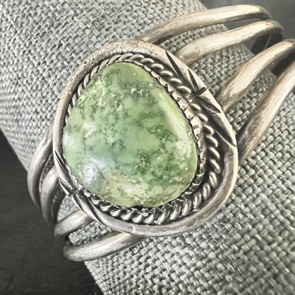 Vtg‎ Sterling Silver Green Matrix Stone Cuff Bracelet Split Shank 6.75 Southwest